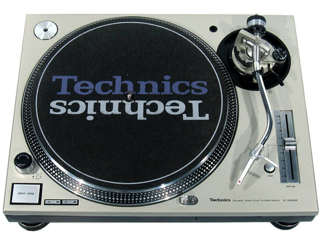 Technics SL-1200 huren in Utrecht